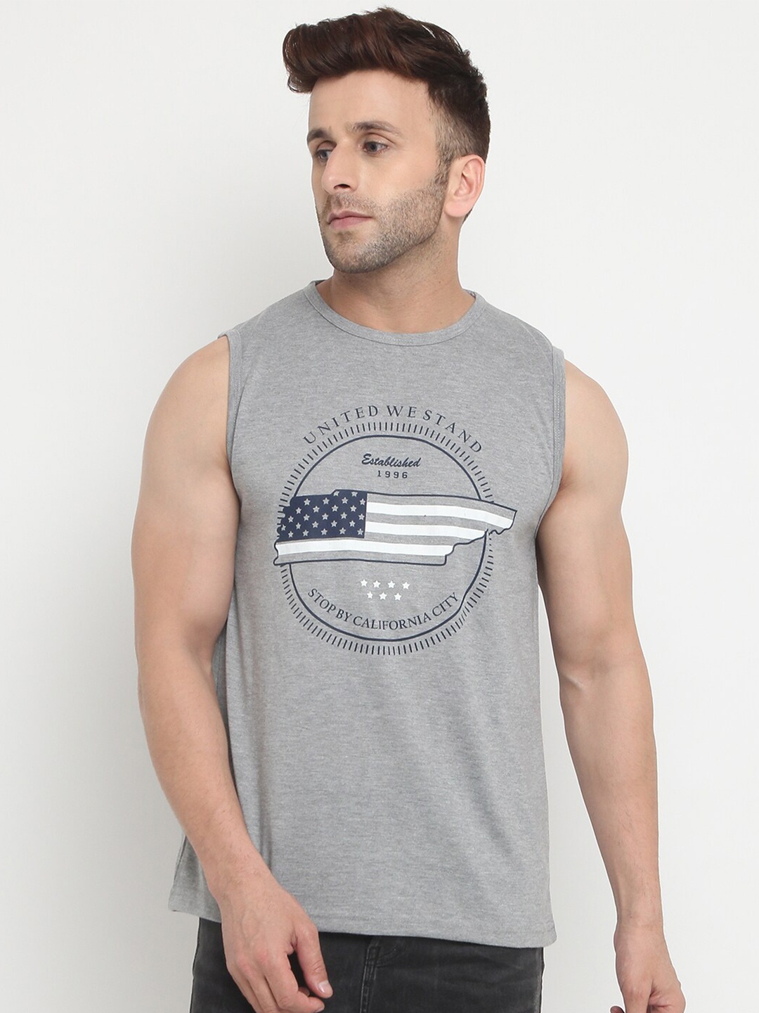 

CHKOKKO Men Grey Typography Printed Sleeveless T-shirt