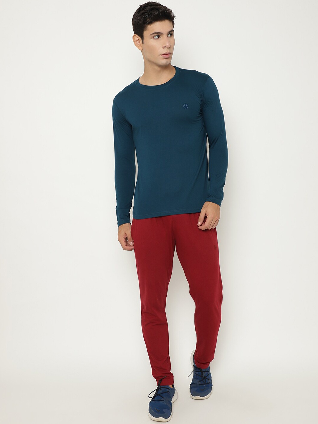 

CHKOKKO Men Blue & Red Solid Cotton Tracksuit