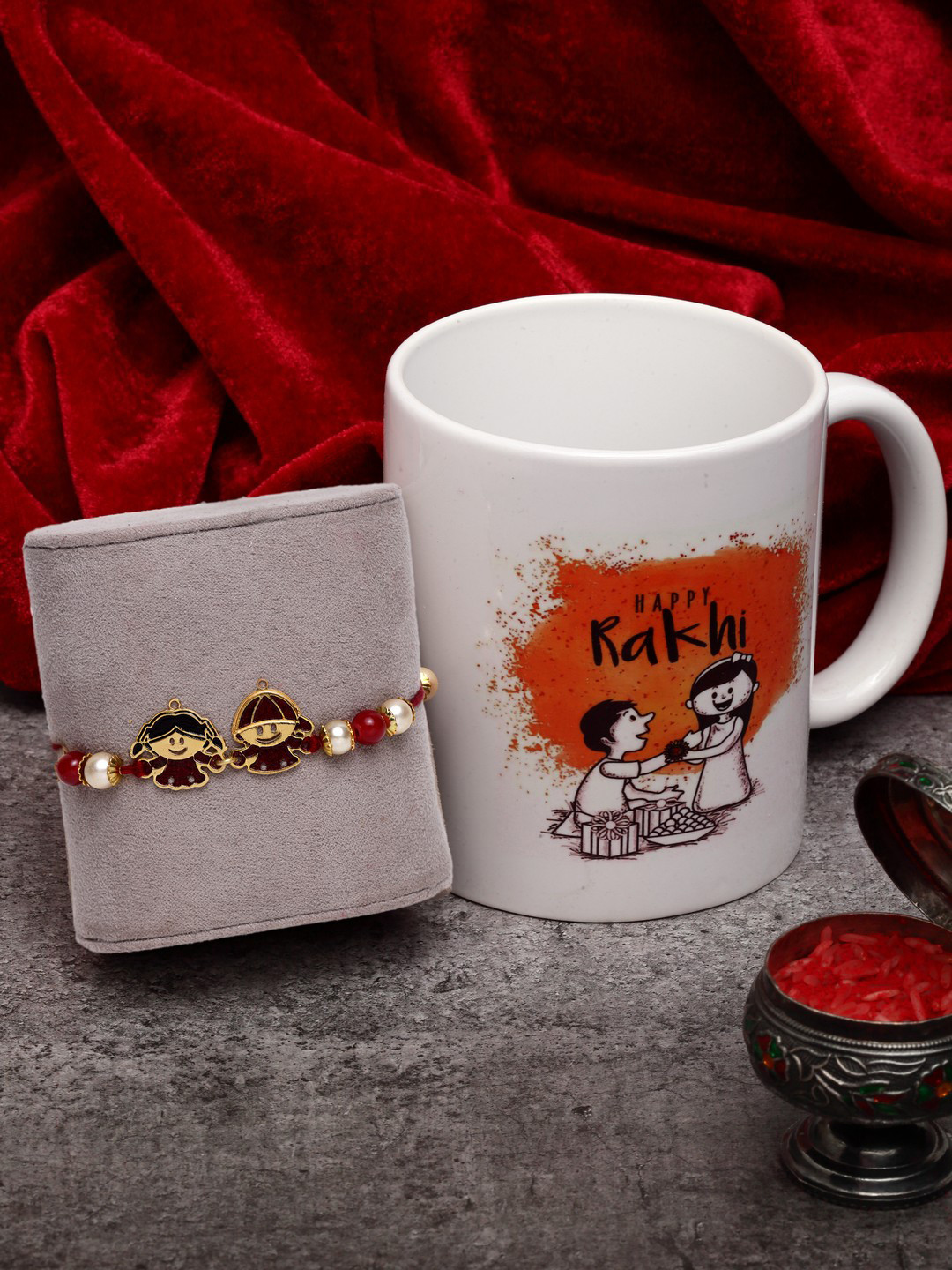 

PANASH Gold-Plated & Red Rakhi With Mug