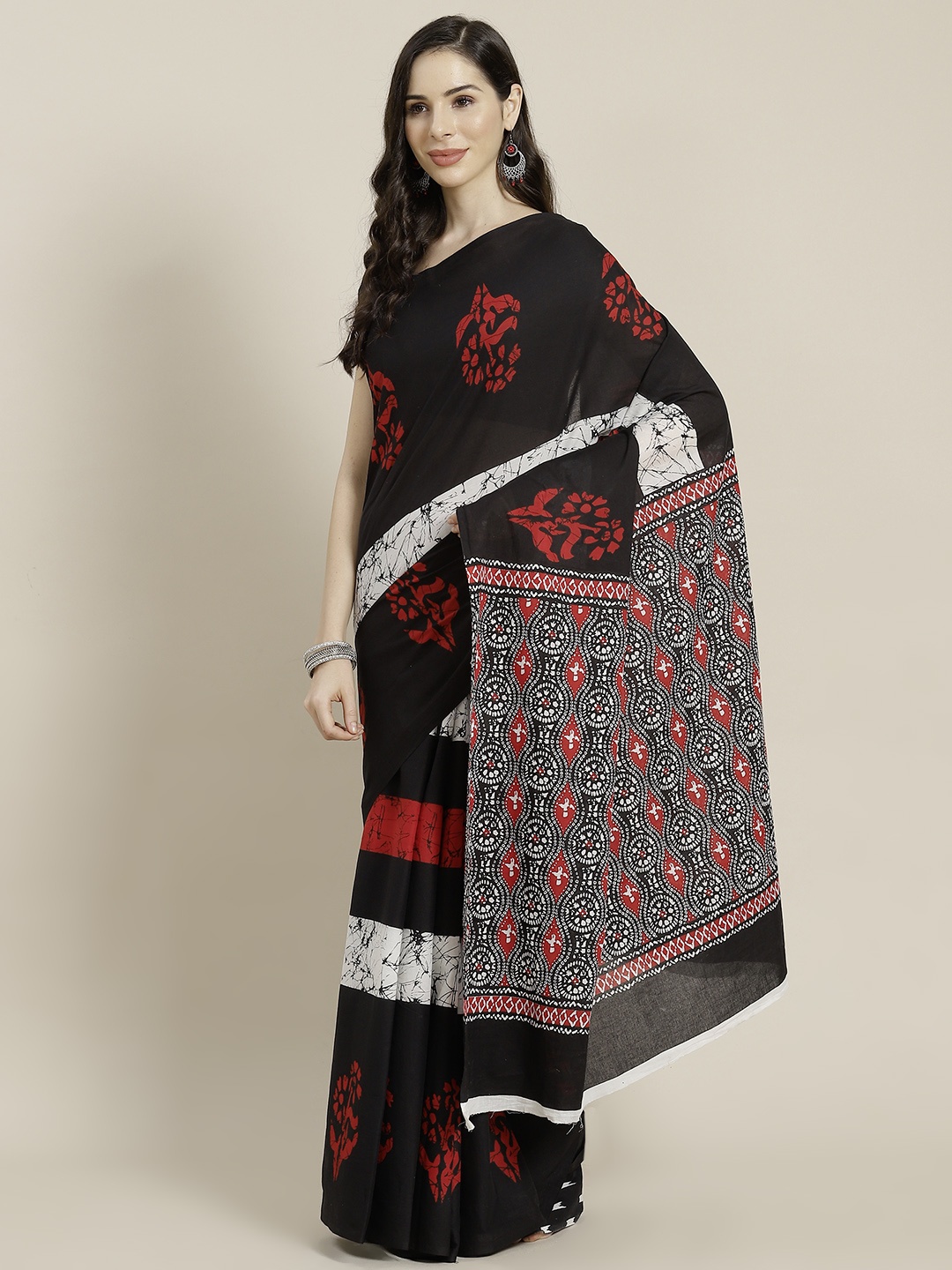 

Libas Black & Red Floral Print Pure Cotton Saree