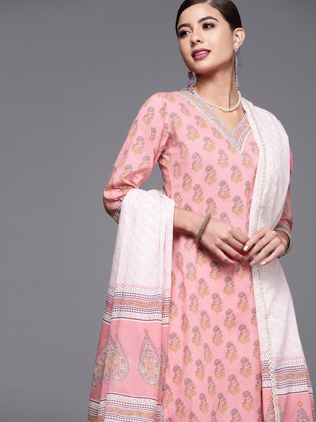 

Libas Women Pink Pure Cotton Floral Printed Gotta Patti Kurta with Palazzos & Dupatta