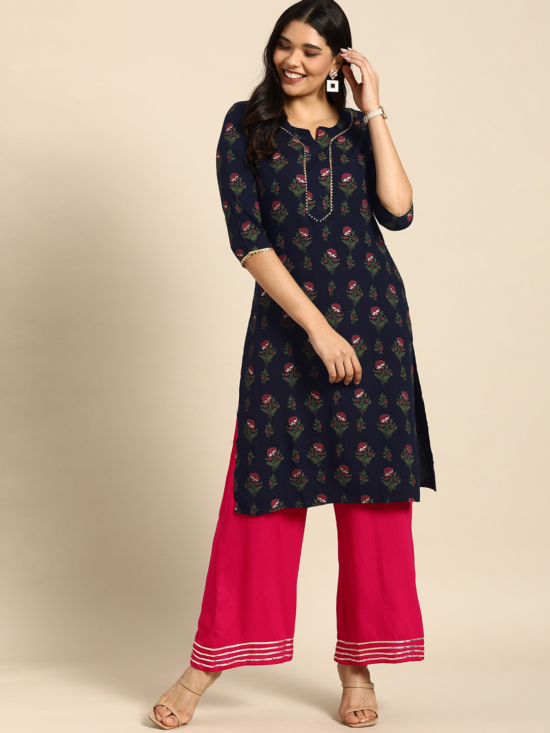 

Anouk Women Navy Blue Floral Printed Regular Kurta with Solid Fuchsia Palazzos