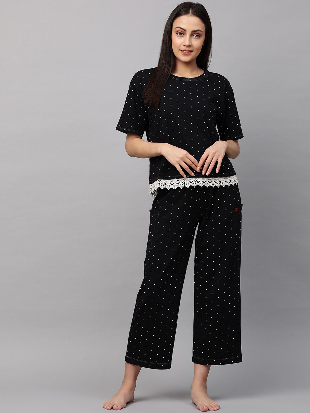 

Chemistry Women Black & White Printed Night suit