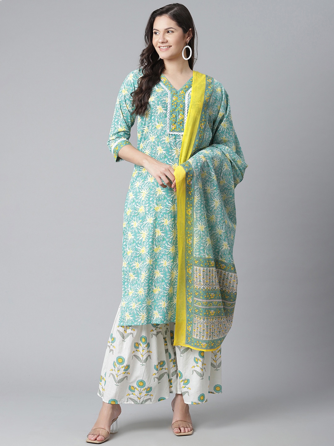 

Yuris Women Green Ethnic Motifs Printed Pure Cotton Kurta with Sharara & With Dupatta