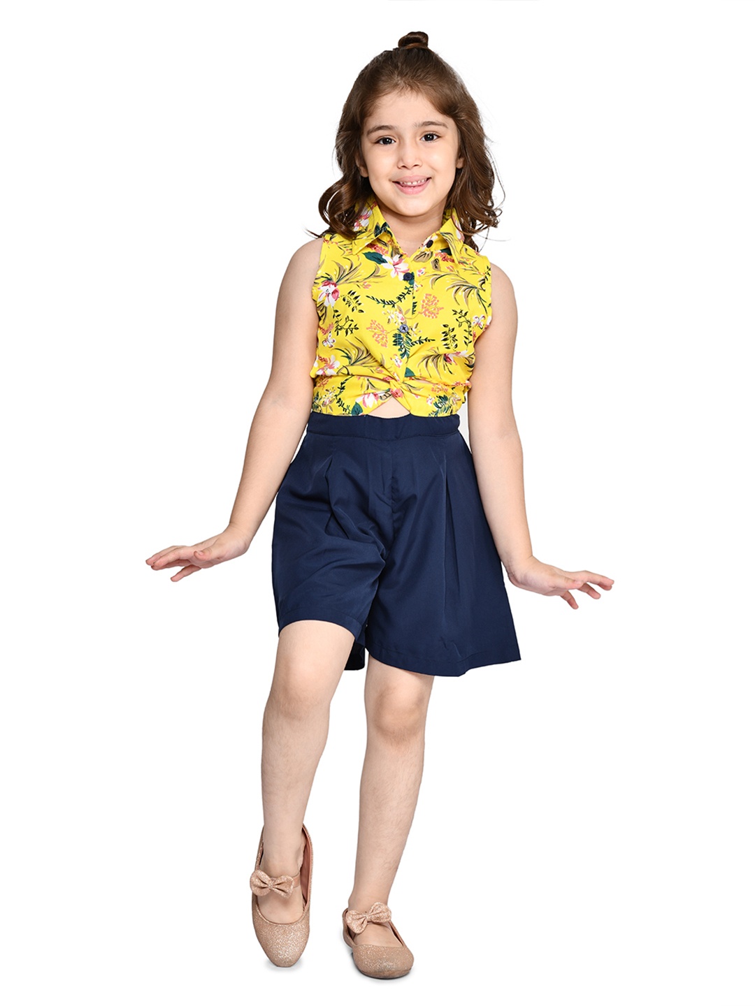 

LilPicks Girls Yellow & Navy Blue Printed Basic Jumpsuit