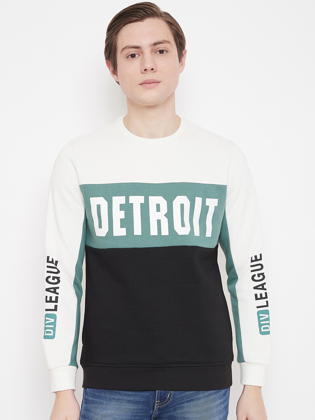

QUBIC Men Green & White Colourblocked Pullover Sweatshirt