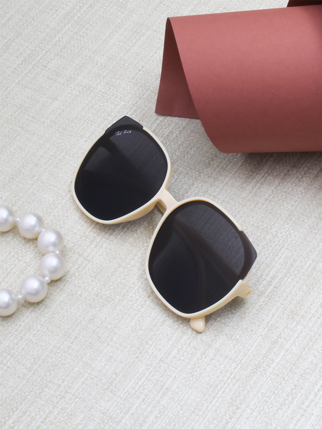 

Ted Smith Women Grey Lens & Gold-Toned Square Sunglasses With UV Protected Lens
