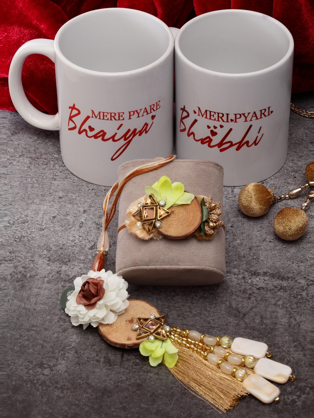 

PANASH Set of 4 Floral Rakhi & Lumba With Bhaiya Bhabhi Mugs, Brown