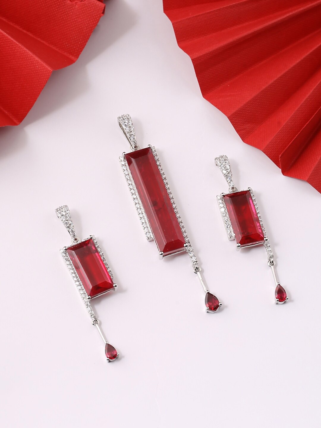 

Tistabene Silver-Toned & Red Stone-Studded Jewellery Set