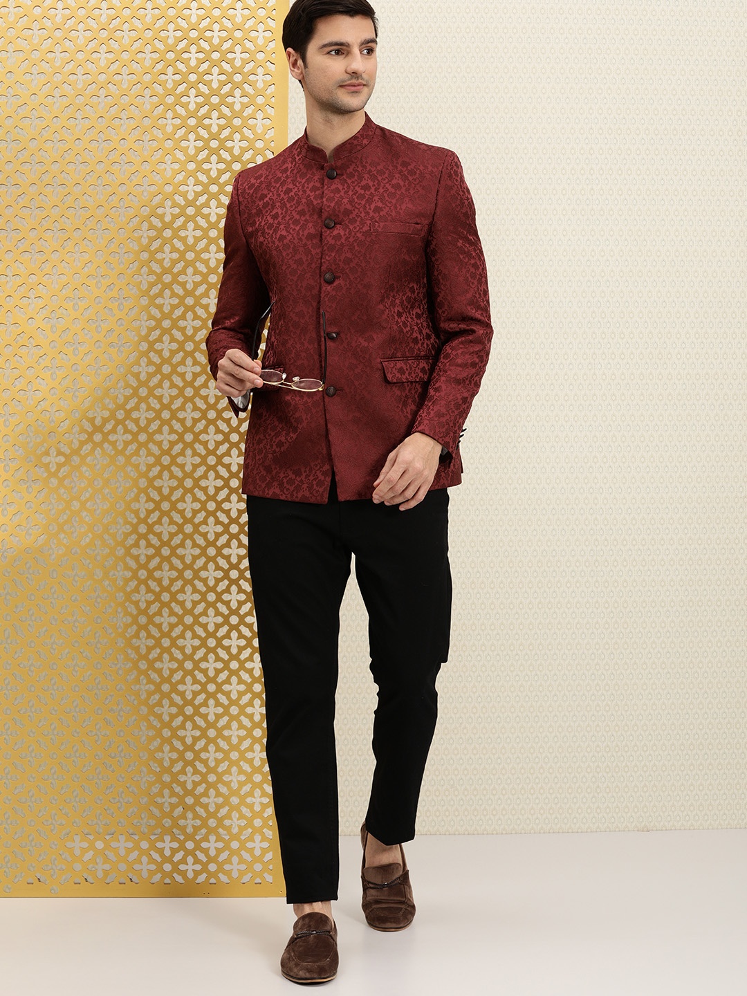 

House of Pataudi Men Maroon Woven Design Bandhgala Jashn Blazer