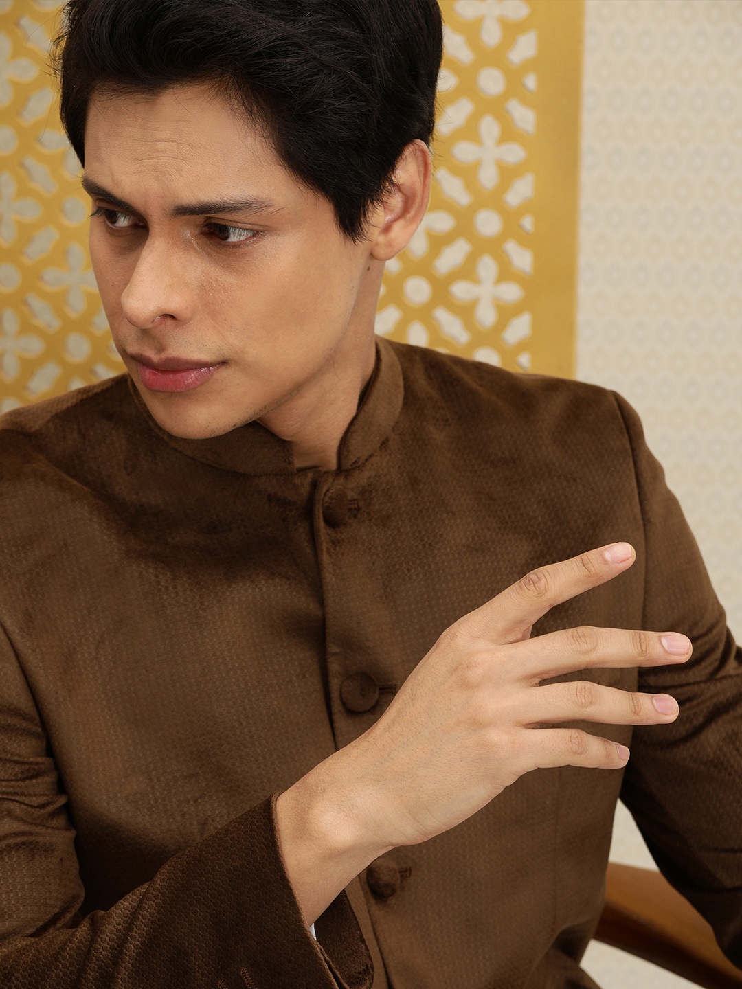 

House of Pataudi Men Brown Self-Design Bandhgala Blazer