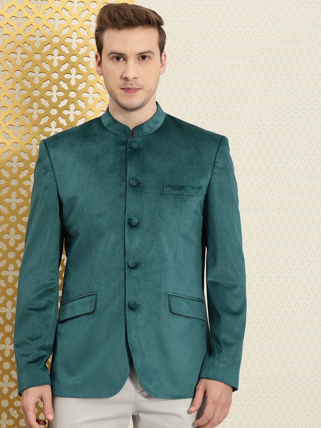 

House of Pataudi Men Teal Green Solid Velvet Bandhgala Party Blazer