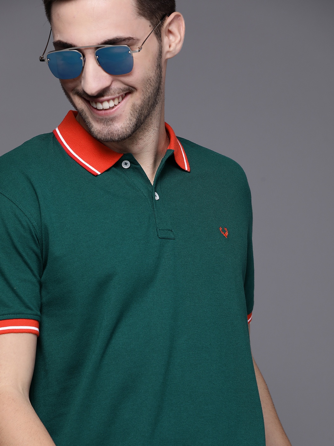 

Allen Solly Men Green Solid Polo Collar T-shirt