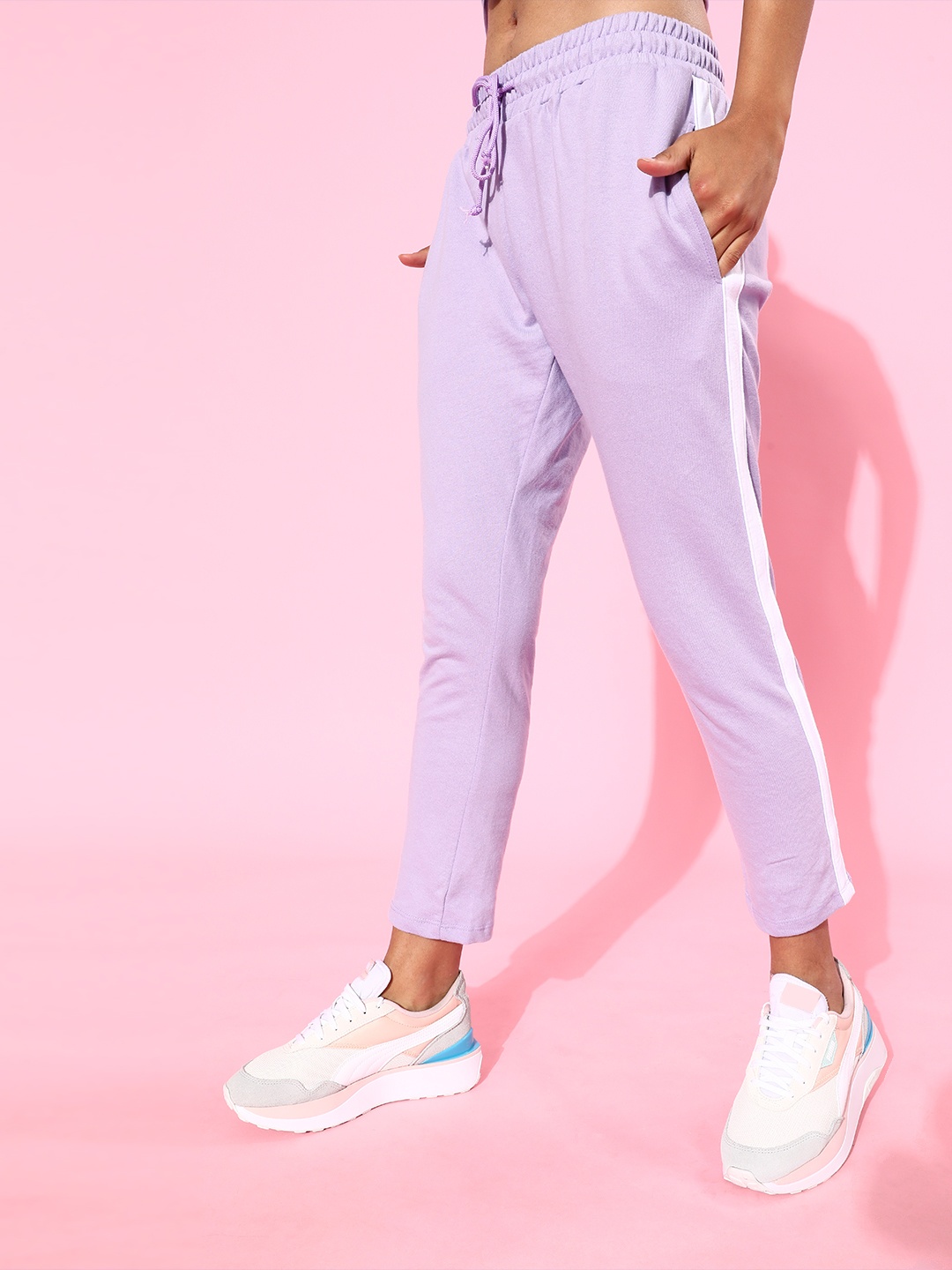 

Kook N Keech Women Elegant Lavender Solid Cropped Track Pant