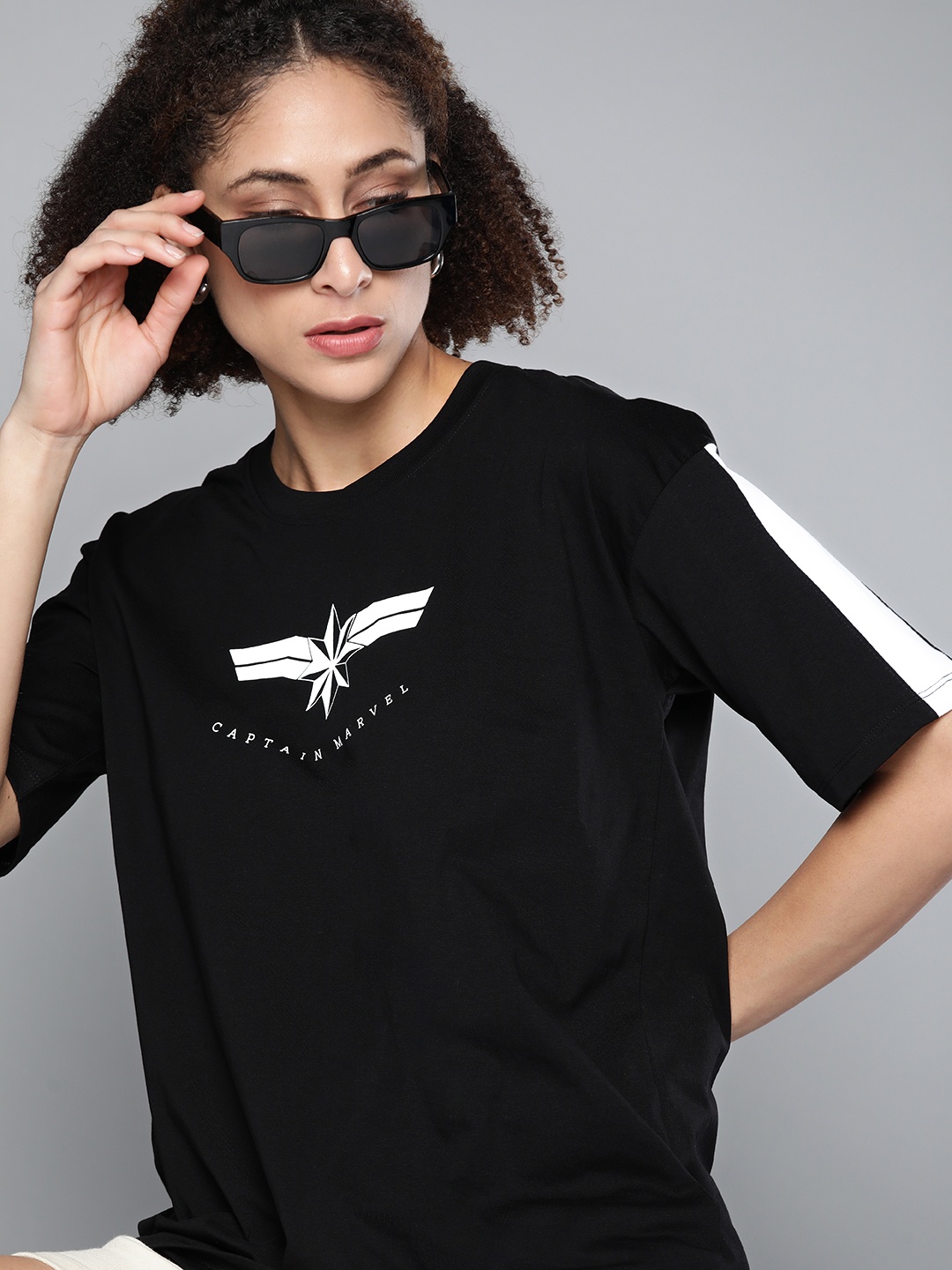 

DC by Kook N Keech Women Black & White Wonder Woman Printed Extended Sleeves T-shirt
