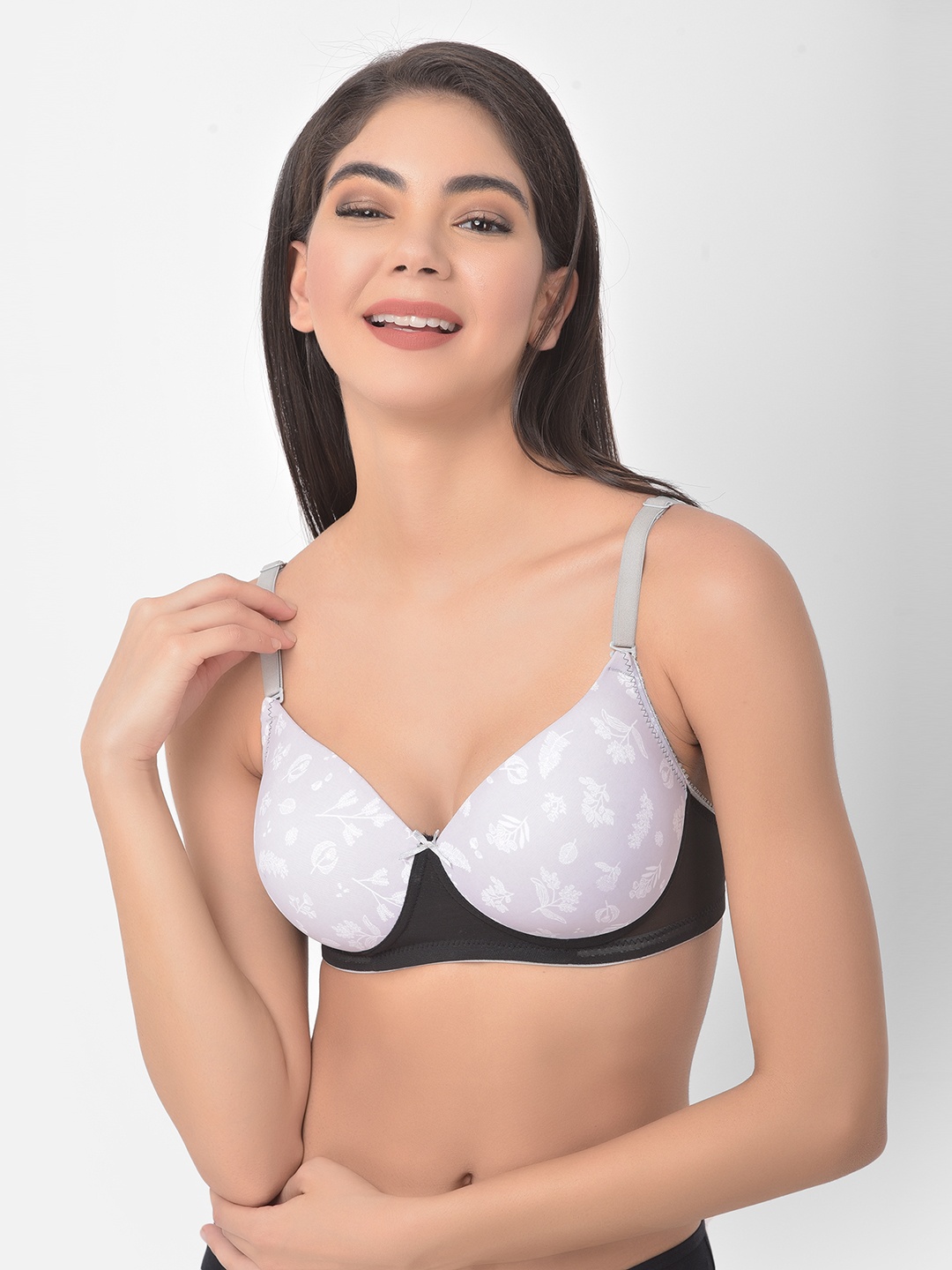 

Clovia Grey & White Floral T-shirt Bra-Full Coverage Heavily Padded BR1866V0536E