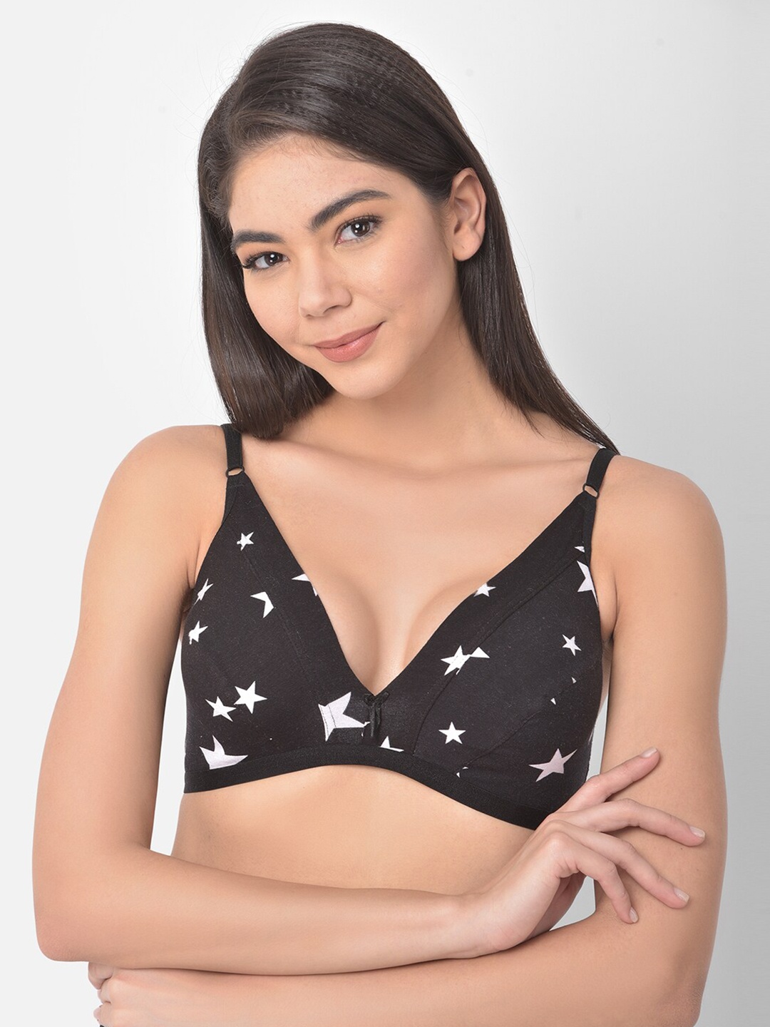 

Clovia Black & White Geometric Plunge Bra-Half Coverage BR1595C1332B