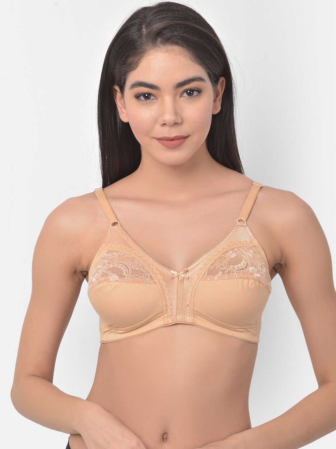 

Clovia Beige & White Floral Everyday Bra-Full Coverage BR2302P2432E