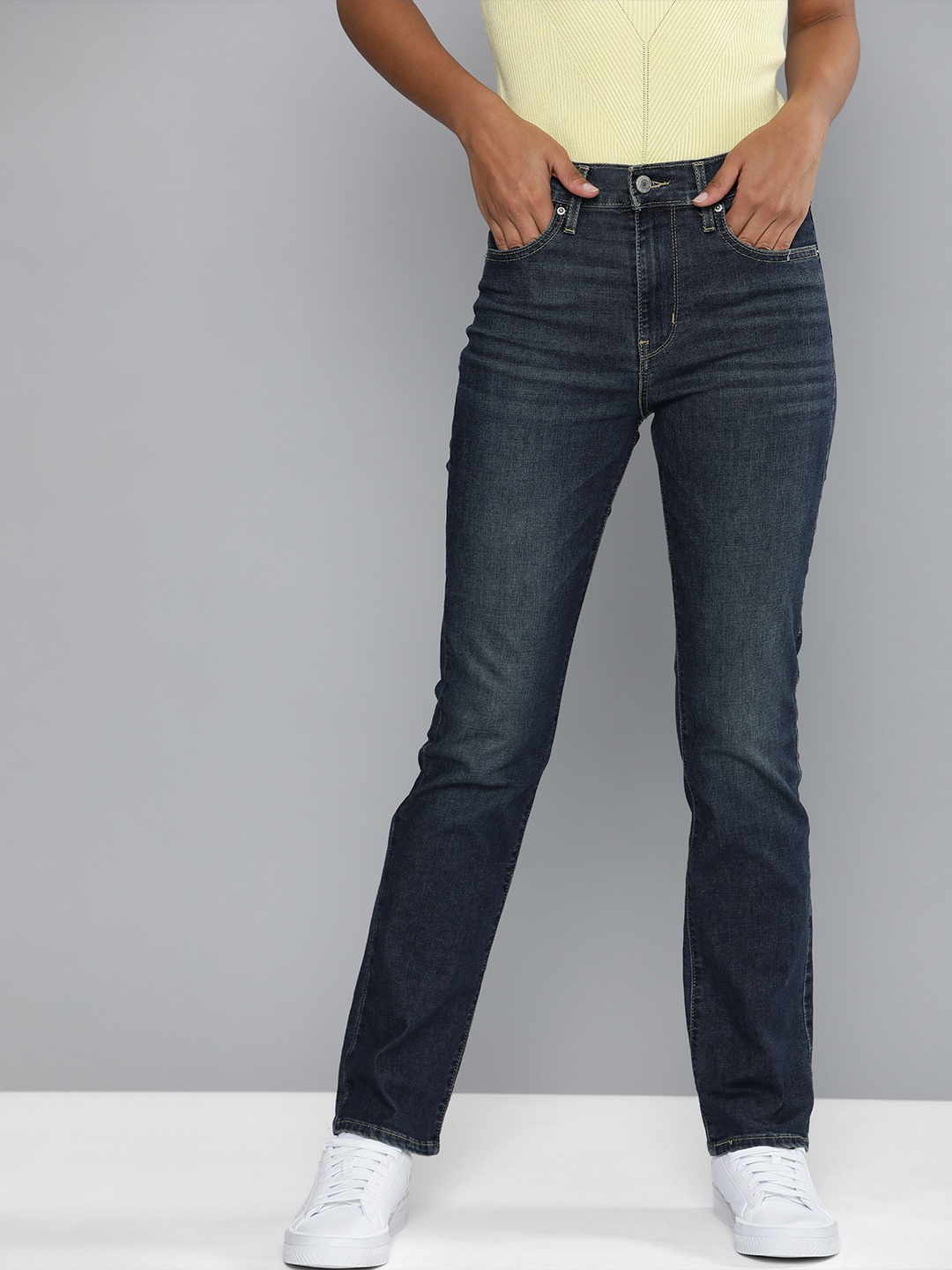 

Levis Women Blue Straight Fit Light Fade Stretchable Jeans