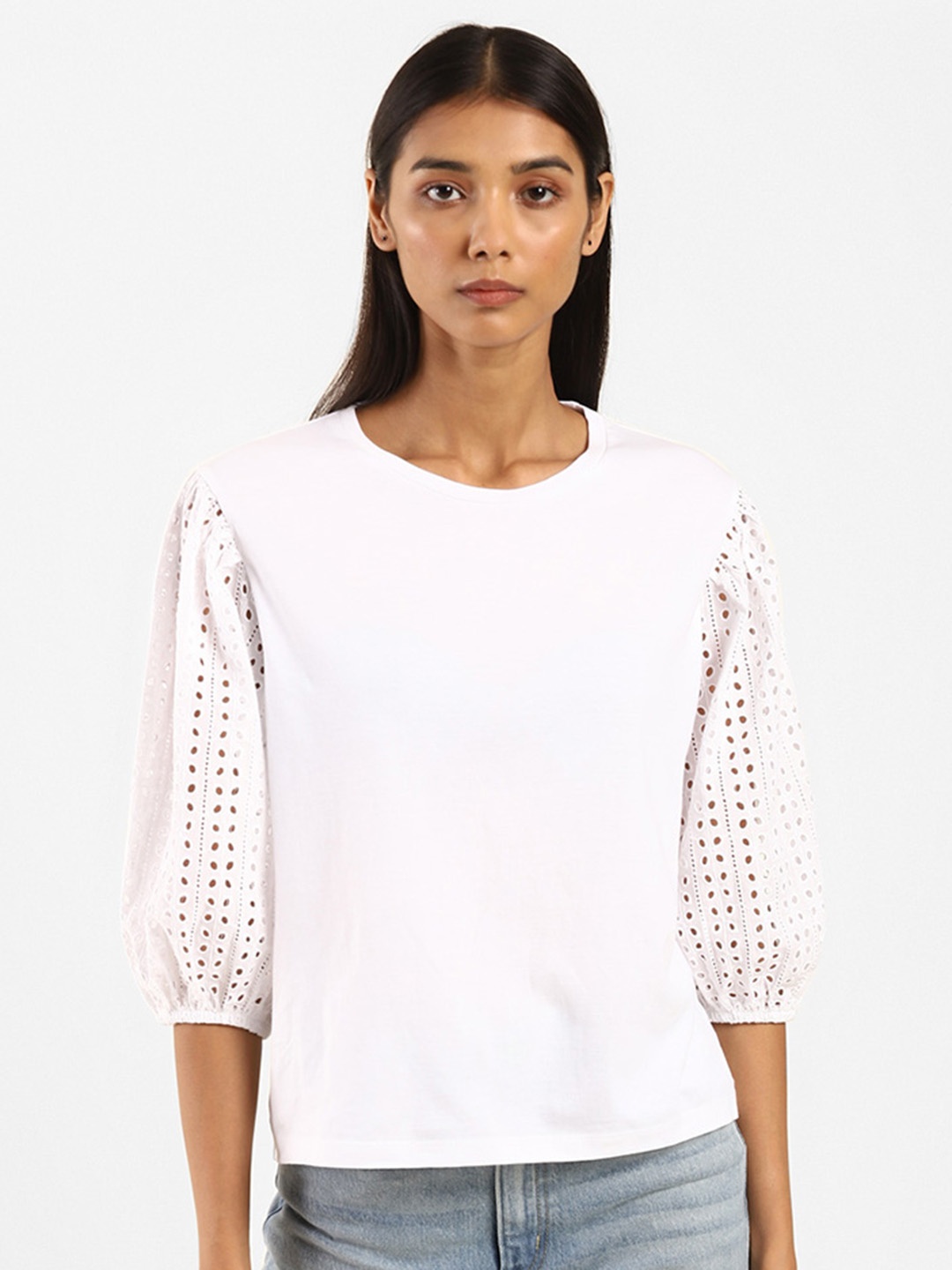 

Levi's x Deepika Padukone Women White Solid Organic Cotton Poet Sleeves Regular Top