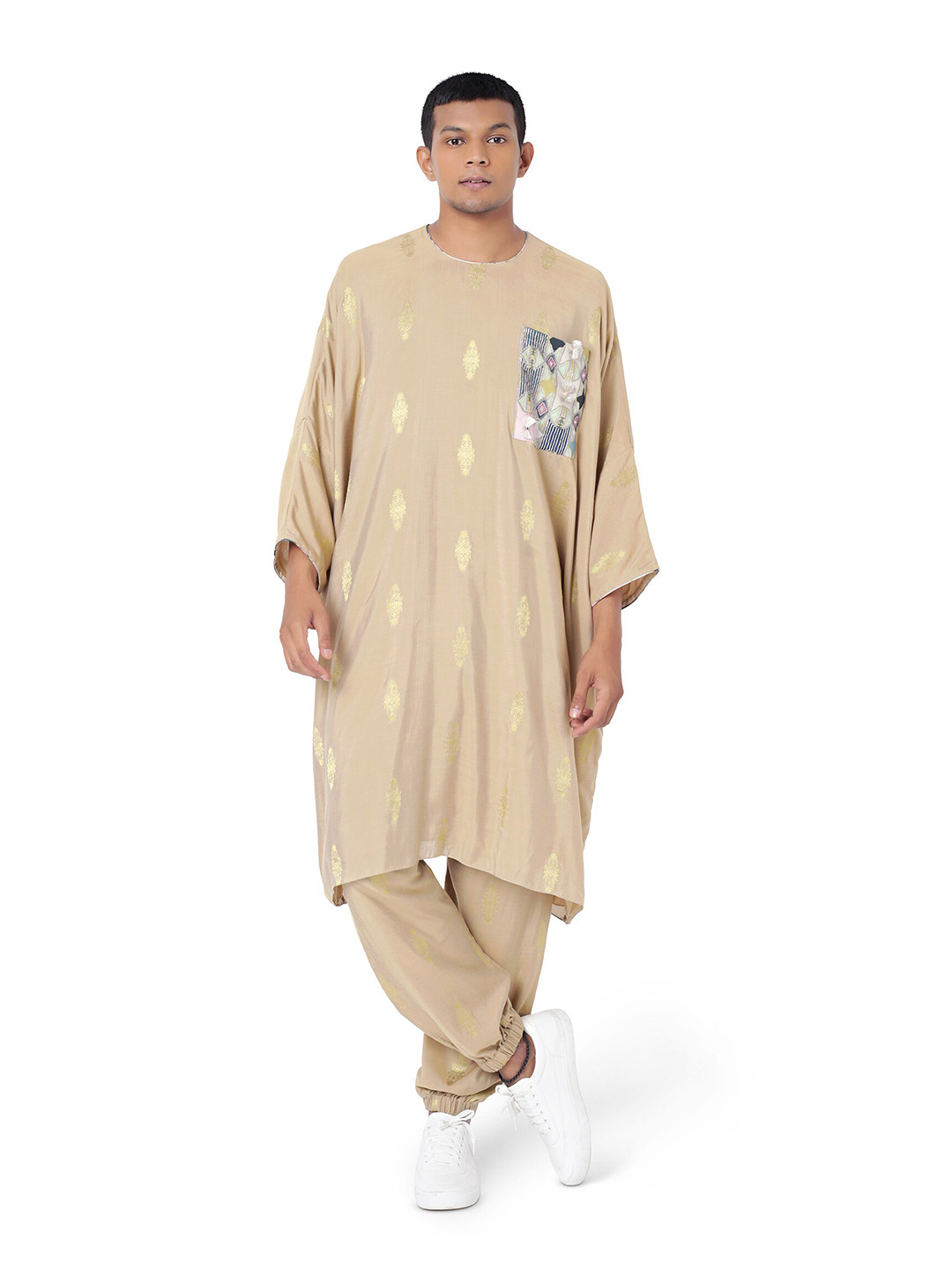 

PS MEN BY PAYAL SINGHAL Men Beige Brocade Oversized Kaftaan Top with Jogger Pants