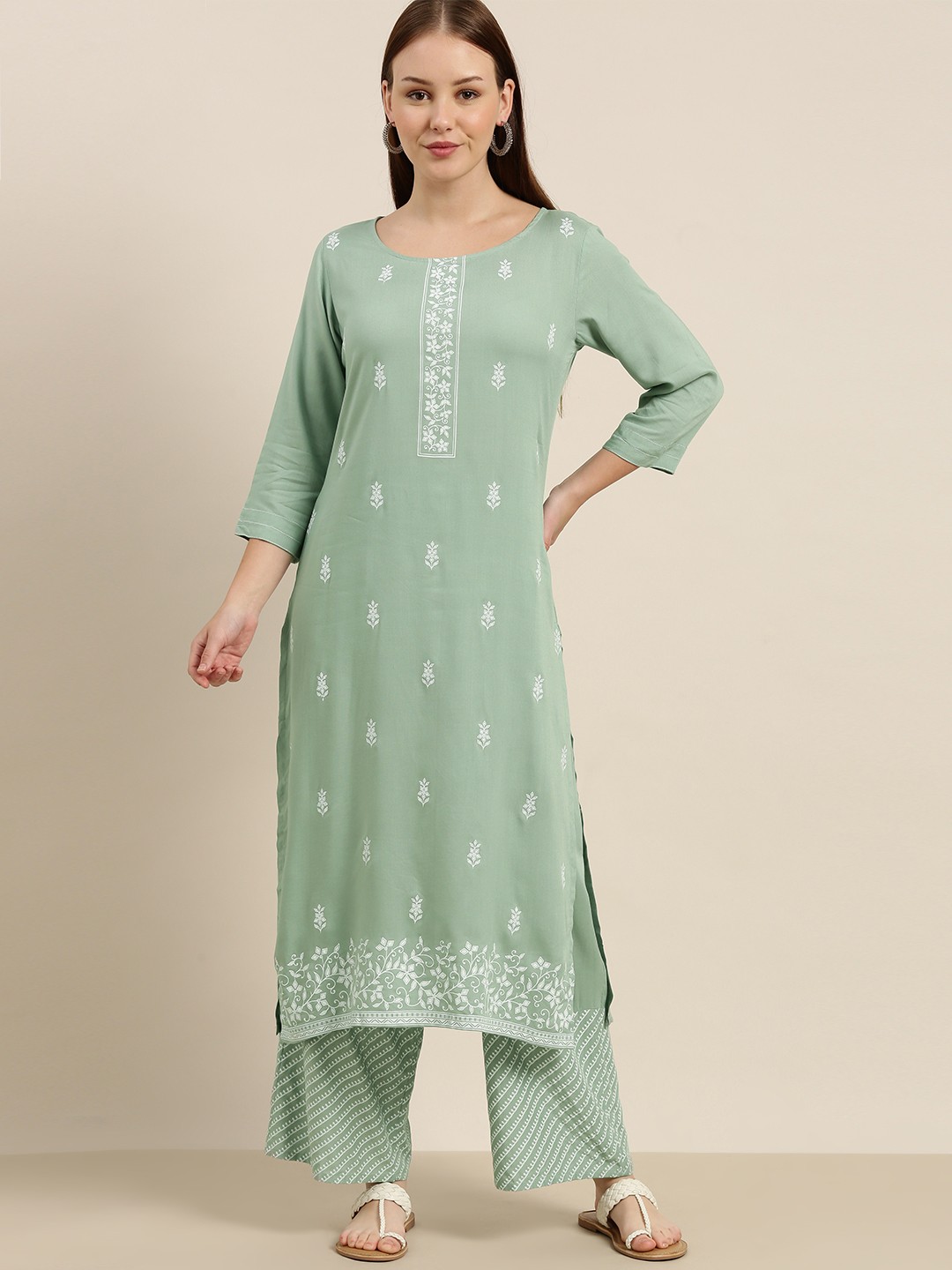 

Vishudh Women Light Green Ethnic Motifs Printed Kurta with Palazzos
