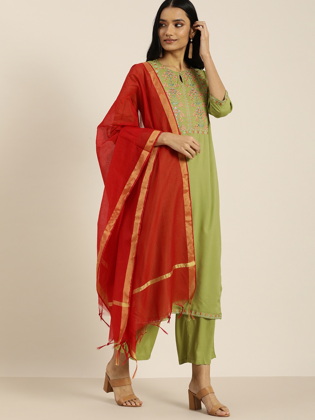 

Vishudh Women Green & Red Printed Regular Kurta with Palazzos & Dupatta