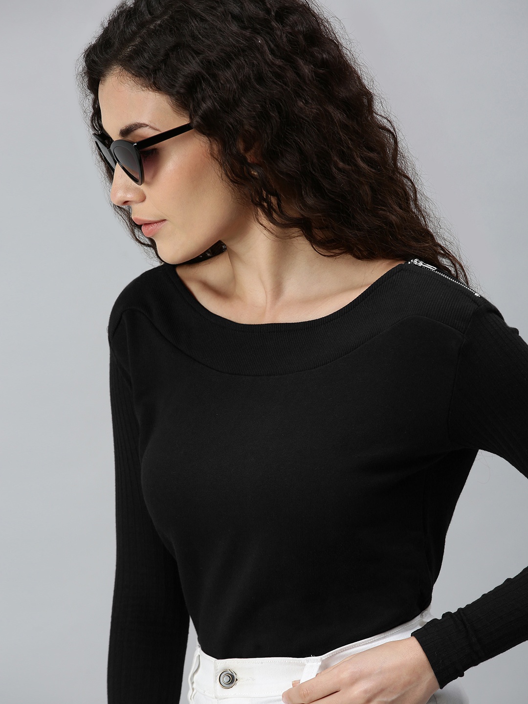 

Campus Sutra Women Black Sweatshirt