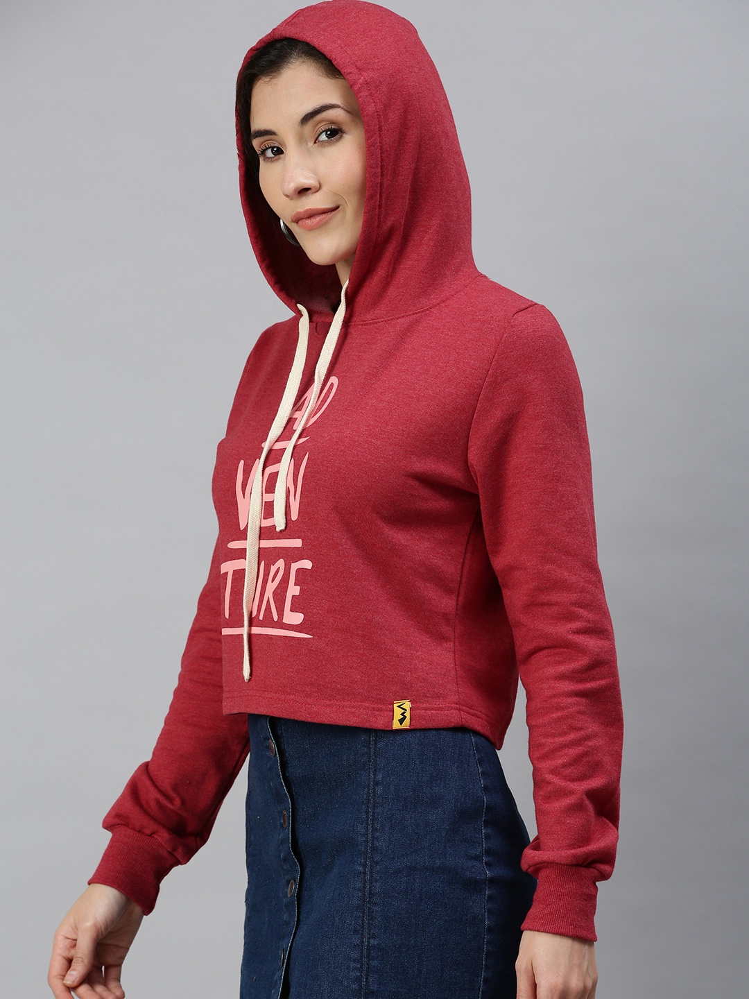 

Campus Sutra Women Maroon Printed Hooded Cropped Sweatshirt