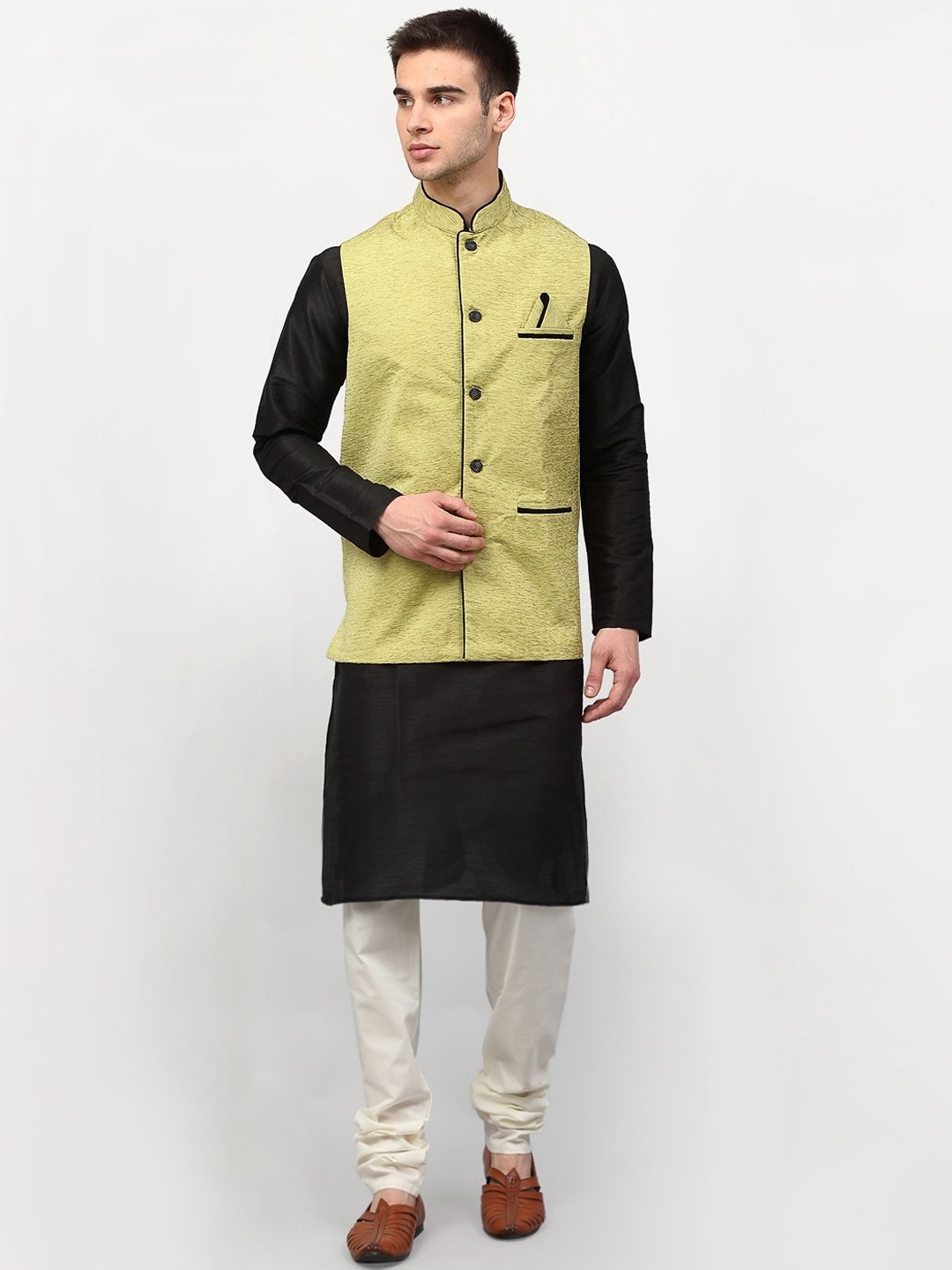 

Jompers Men Black & Off-White Kurta with Churidar & Nehru jacket