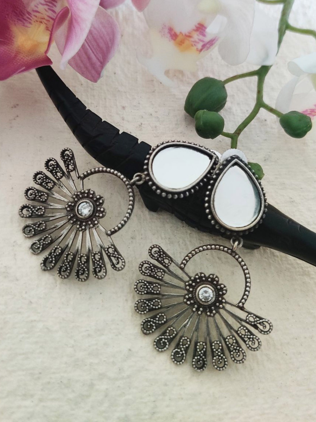 

Binnis Wardrobe Silver-Toned Contemporary Drop Earrings