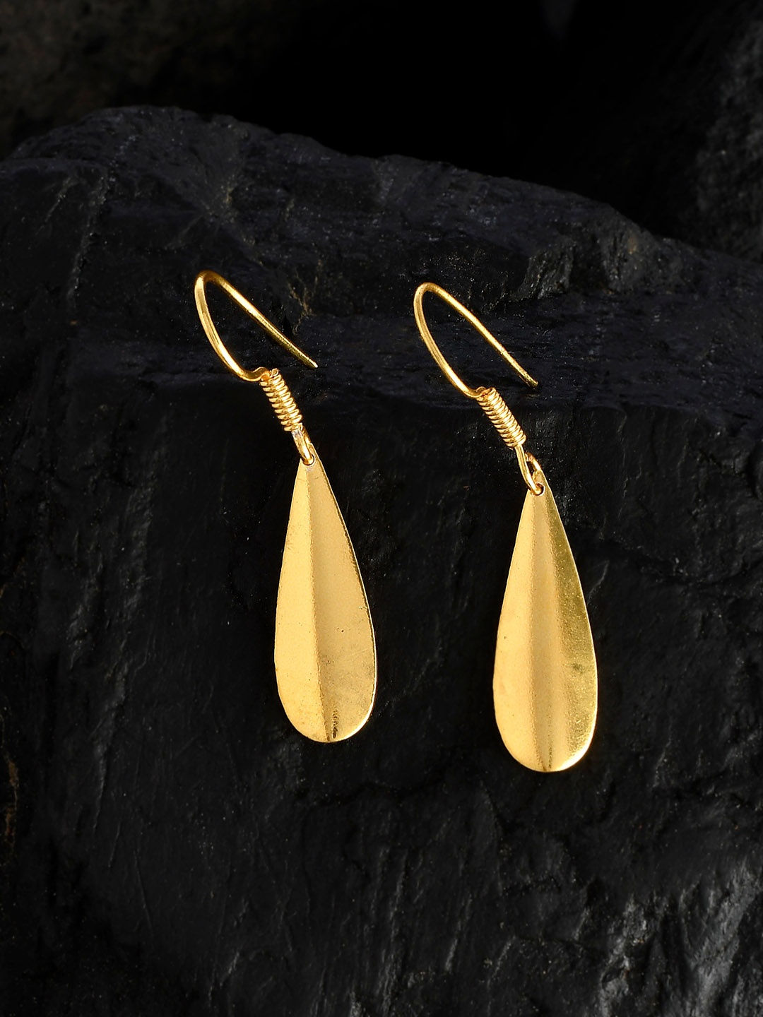 

Silvermerc Designs Gold-Toned Leaf Shaped Drop Earrings