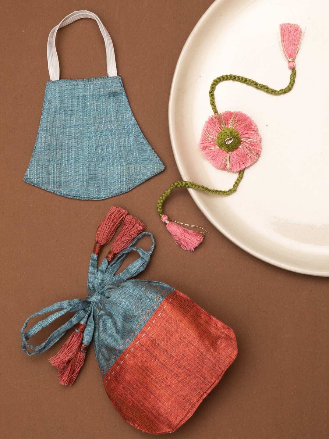 

VASTRAMAY Blue & Pink Eco Friendly Rakhi Gift Set