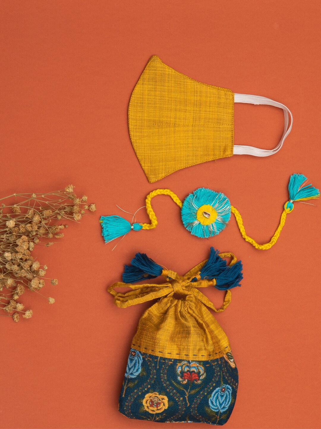 

VASTRAMAY Yellow & Blue Eco Friendly Rakhi Gift Set