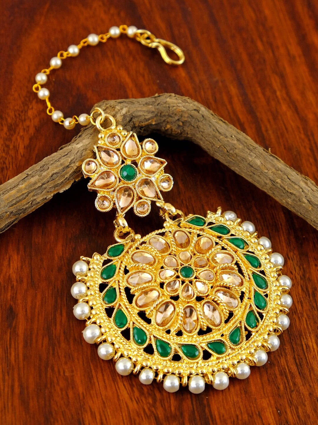 

Crunchy Fashion Gold-Plated Green & White Kundan-Studded & Beaded Maang Tika