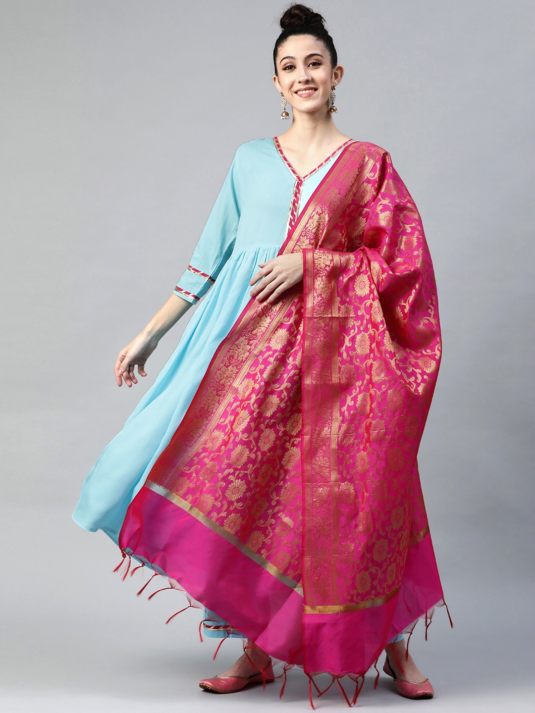 

mokshi Women Blue & Magenta Solid Gathered Gotta Patti Kurta with Palazzos & Dupatta