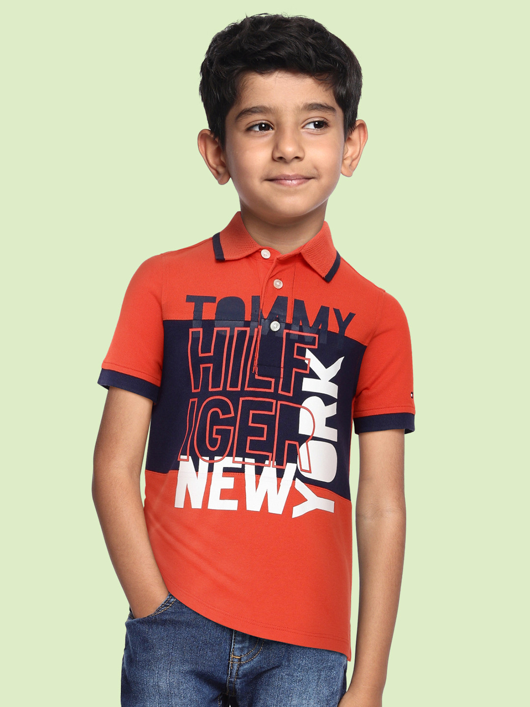

Tommy Hilfiger Boys Red & Navy Blue Brand Logo Printed Pure Cotton T-shirt