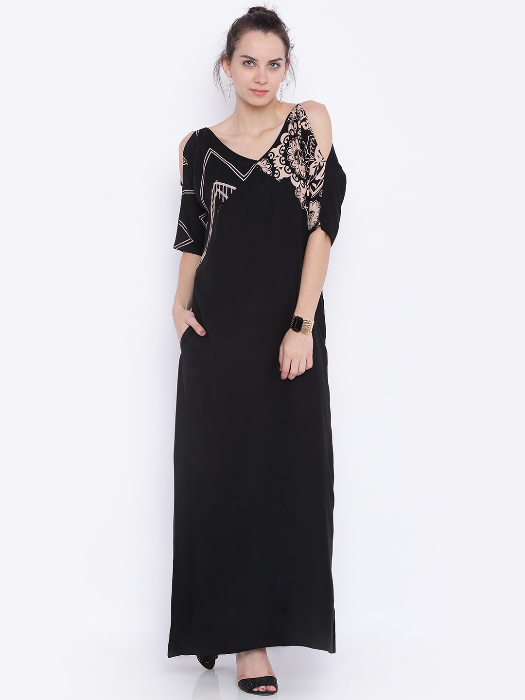 

Global Desi Women Black Solid Maxi Dress
