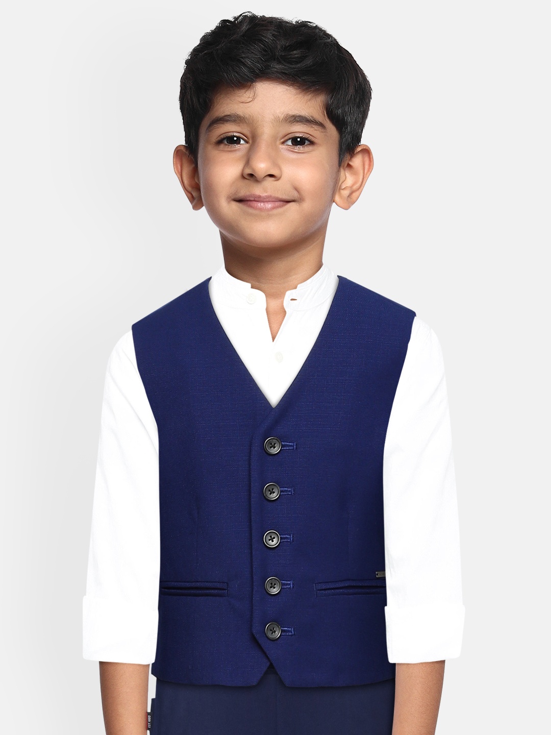 

Tommy Hilfiger Boys Navy Blue Solid Waistcoat