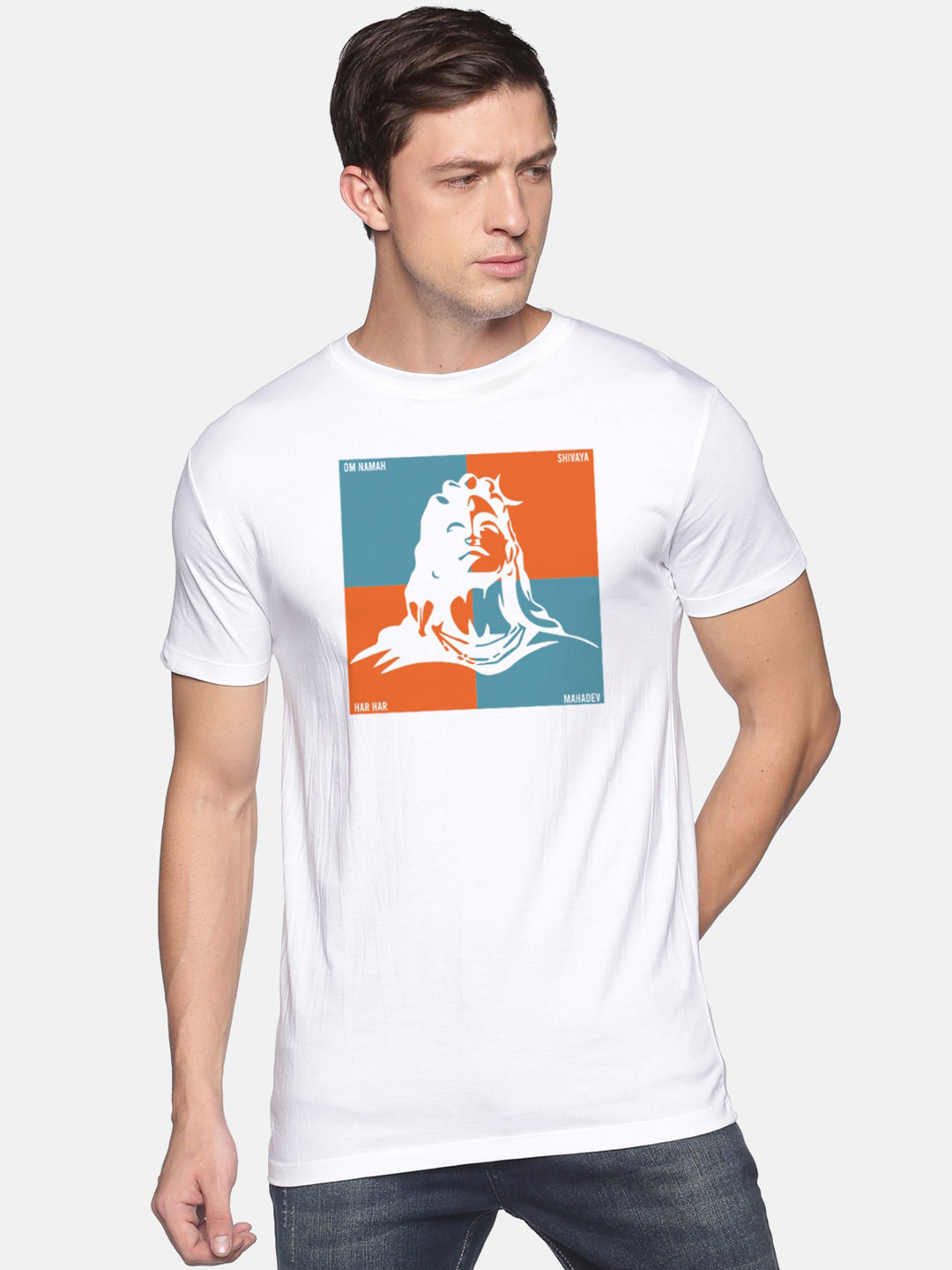 

MASH UNLIMITED Men White Graphic Printed Slim Fit T-shirt