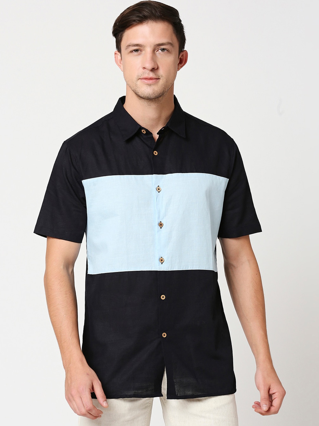 

Bewakoof Men Black Colourblocked Casual Shirt