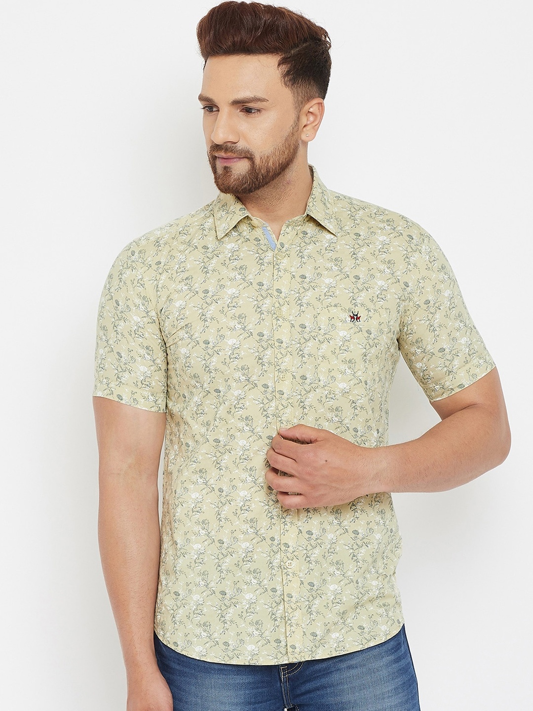 

Crimsoune Club Men Beige Slim Fit Floral Printed Casual Shirt