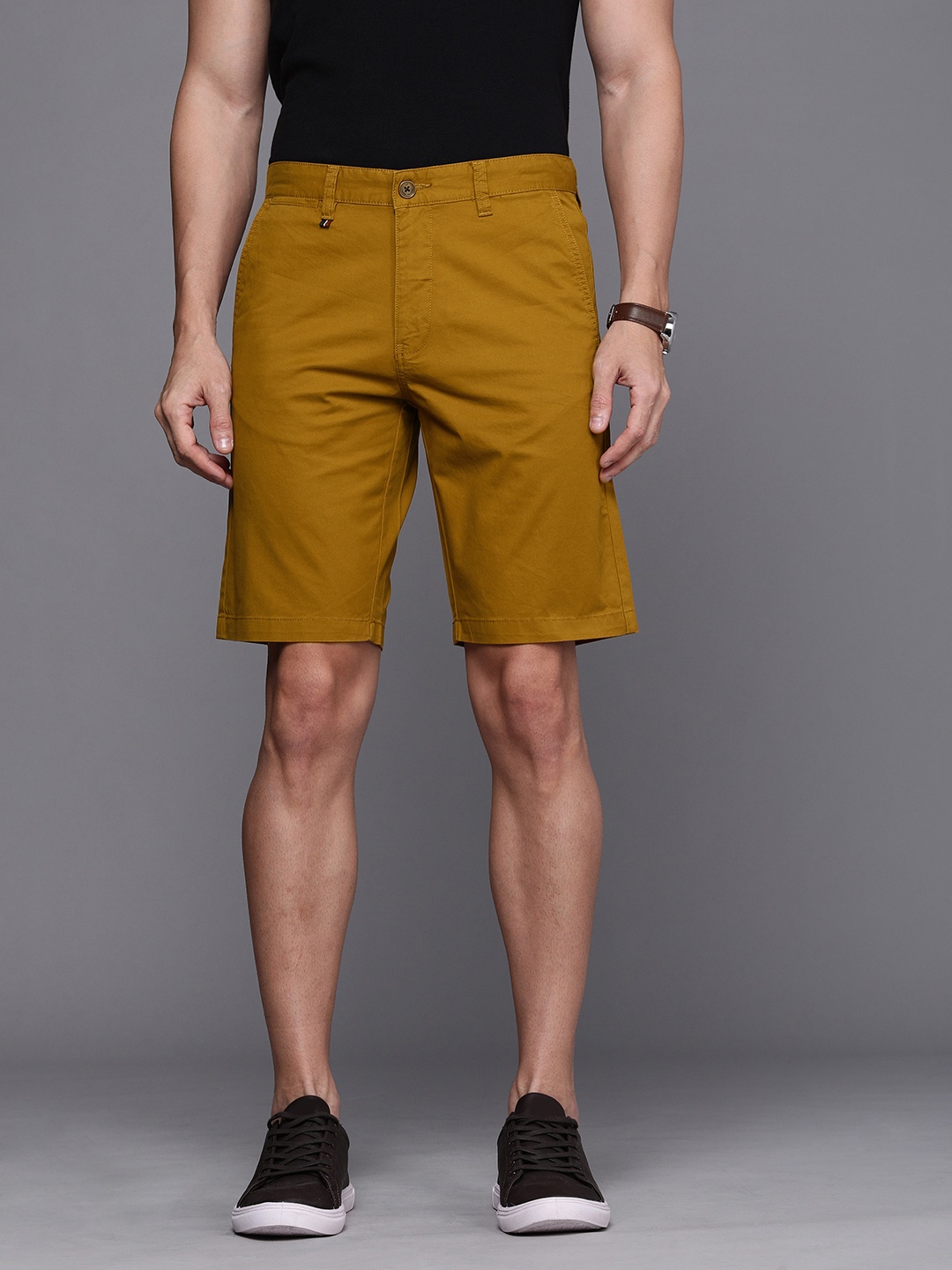 

Louis Philippe Sport Men Brown Solid Slim Fit Regular Shorts