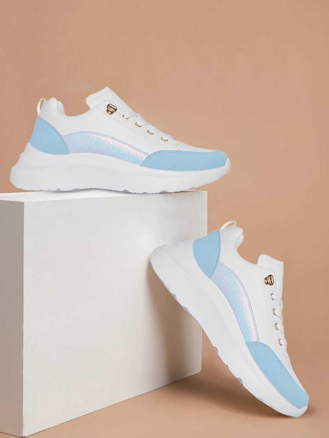 

Mast & Harbour Women White & Blue Colourblocked Sneakers