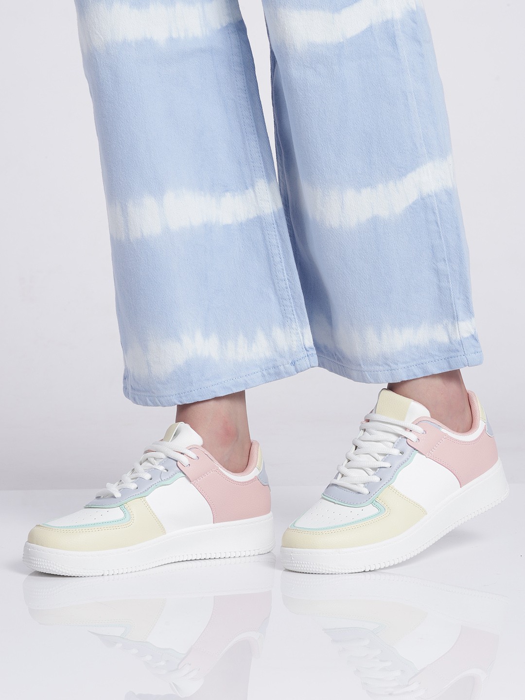 

Mast & Harbour Women White & Yellow Colourblocked Sneakers