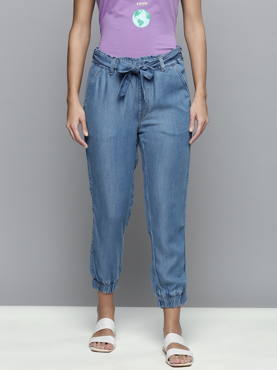 

Levis Women Blue Chambray Pleated Joggers Trousers