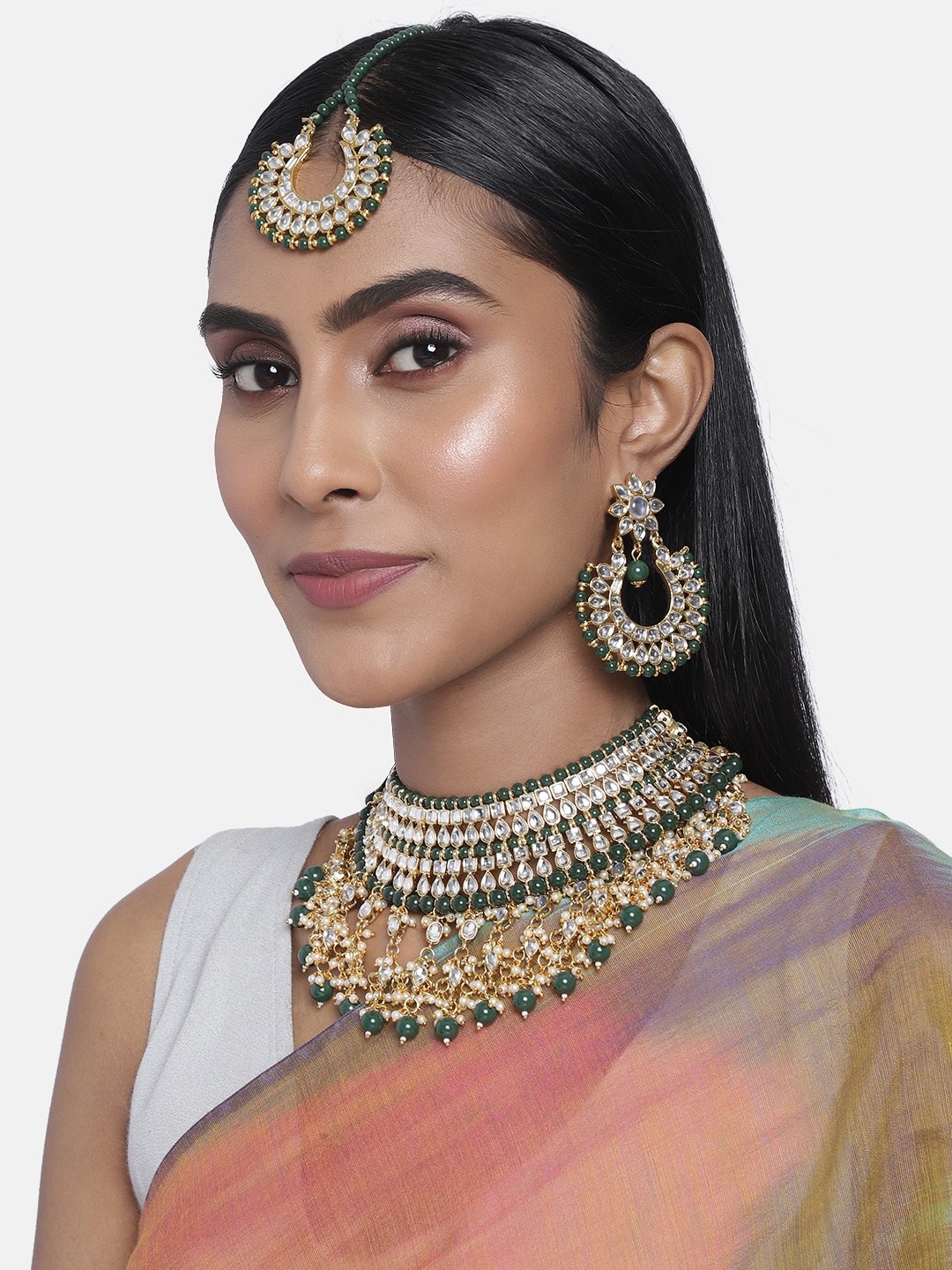 

LAIDA Green & White Gold-Plated Kundan Handcrafted Embellished Jewellery Set