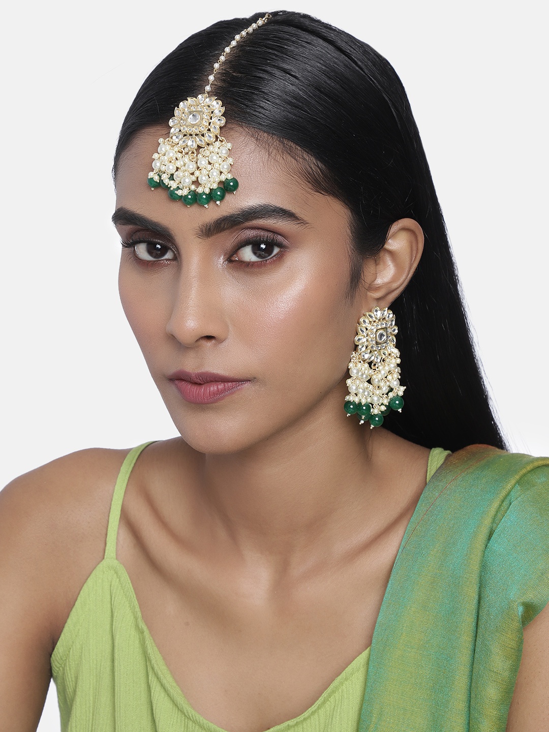 

LAIDA Green & White Gold-Plated Handcrafted Kundan Embellished Jewellery Set