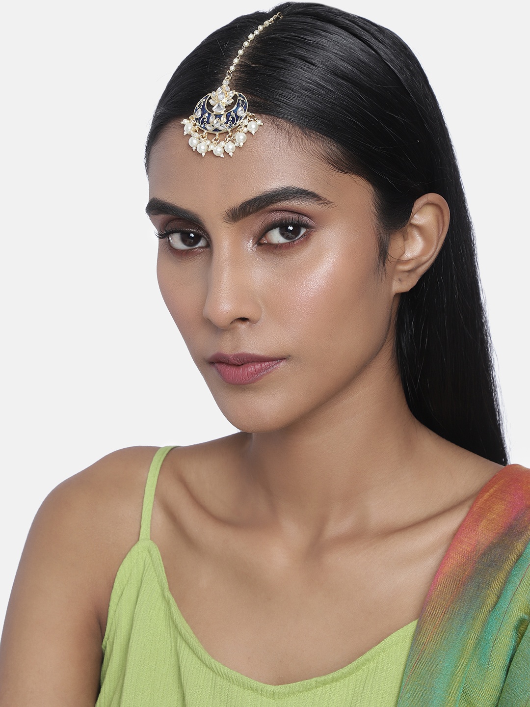 

LAIDA Blue and White Gold-Plated Handcrafted Pearl Embellished Maang Tikka
