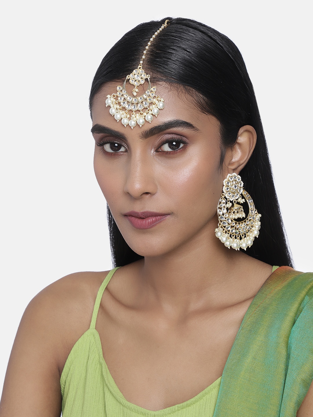 

Laida Gold-Plated Kundan Stone-Studded & Beaded Handcrafted Maang Tika with Earrings